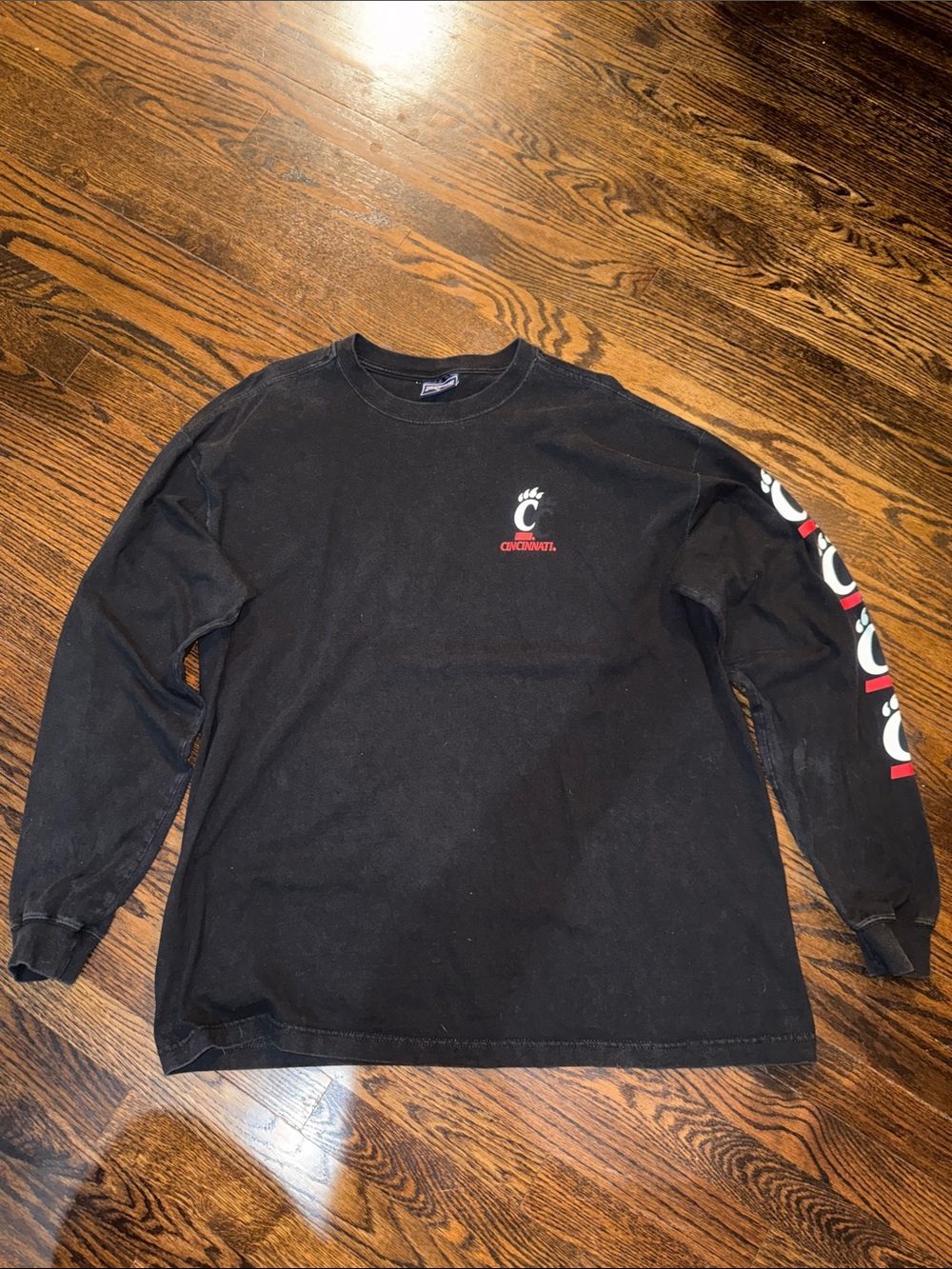 University of Cincinnati Bearcats Black Long Sleeve Tee XL